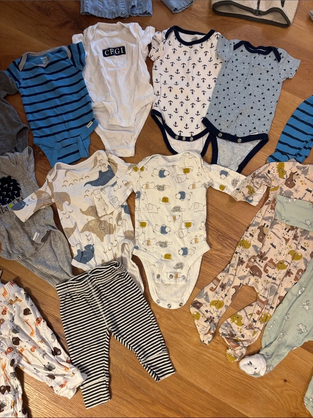 Old Navy size newborn